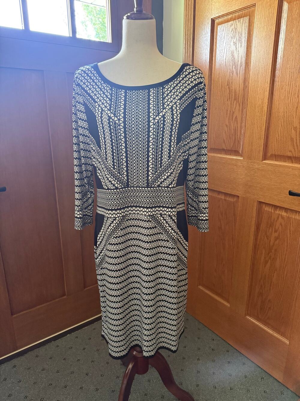 Tribal Black and White Dress Flattering Size Large
